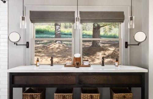 Faber Cottage | Luxury Retreat Perfect for Reconnecting w/Nature