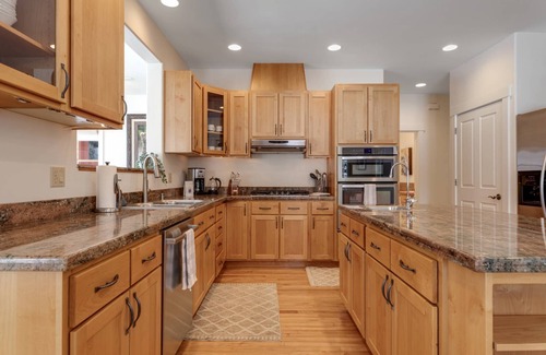 McCall House | Luxury Retreat w/Guest House on Secluded Pond w/TOYS - Kayaks, SUP's, & Canoe | EV Charger