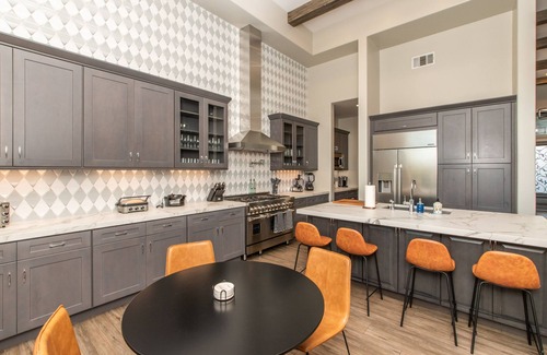 Escondido House | Luxury Retreat w/Views: Putting Green/Game Room/Infinity Pool & More!