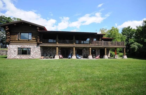 Little Falls Cabin | Luxury Ritter Lodge