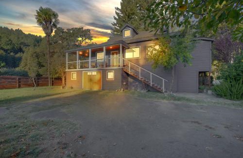 Monte Rio House | Luxury River Home - Pets Stay Free