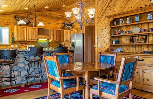 San Juan River Village House | Luxury Riverfront Home! Take 3 Nights Get 4th Night Free!