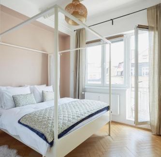 Podoli Apartment | Luxury riverside apartment