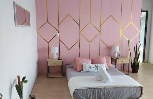 Santa Rosa Villa | Luxury Romantic getaway with Jacuzzi