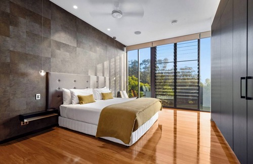 Beerburrum Bed & Breakfast | Luxury Romantic Glass Villas in a Private Adults Only Retreat.