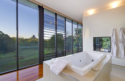 Beerburrum Bed & Breakfast | Luxury Romantic Glass Villas in a Private Adults Only Retreat.