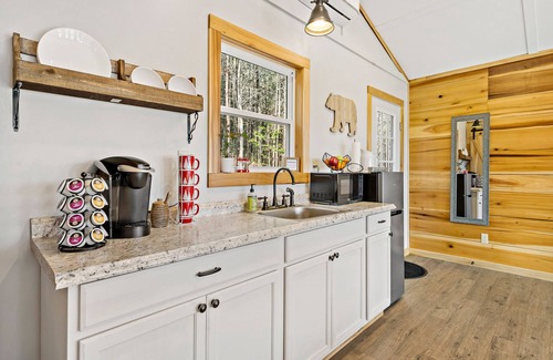 Marion Cabin | Luxury, Romantic, Views, Outdoor Tub, Hike-waterfall