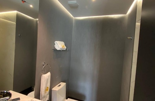 El Poblado Hotel | Luxury room with amazing view and jacuzzi on balcony