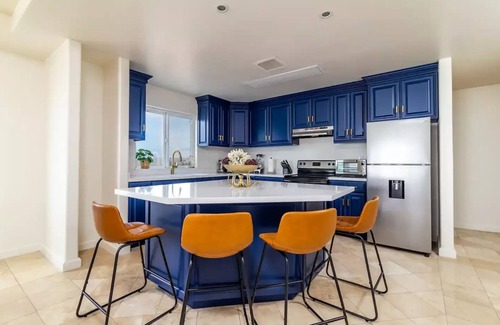 Centro Playas Condo | Luxury Rosarito Beachfront 2 Bedroom 5 min Walk 2 Baja beach fest papas & Beer