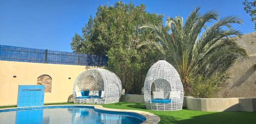 Al Ahyaa Villa | Luxury Royal Blue Family Villa 8pers private pool