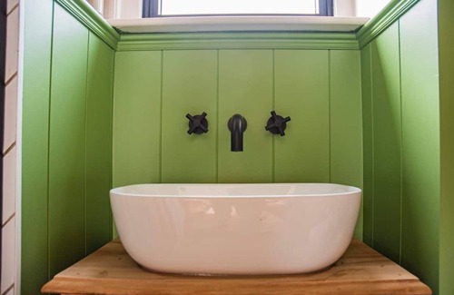 Clacton-on-Sea Cabin | Luxury rural retreat in a cosy hut near the coast