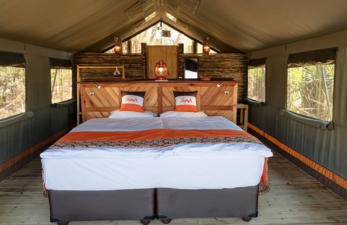 Maun Cabin | Luxury safari tent between Maun and Moremi
