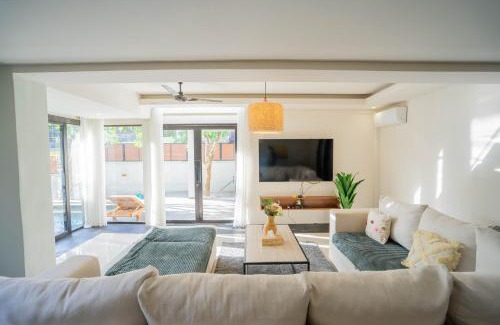 Bukit Villa | Luxury Samoya villa
