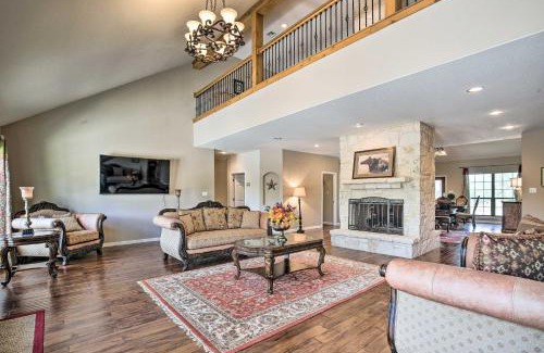 San Antonio House | Luxury San Antonio Retreat 110-Acre Private Ranch