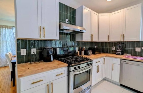 Grenloch House | Luxury scenic retreat w/5 bdrm and sleeps 10. Close to everything