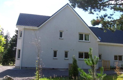Farr House | Luxury Scottish Highland Country House with large private gardens by Inverness
