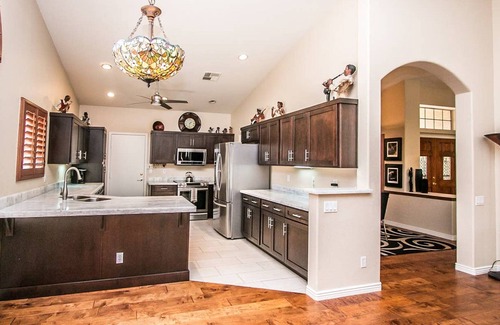 Paradise Park Vista Villa | Luxury Scottsdale Home W/pool and Hot Tub!