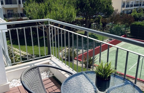 Olhos D'Agua Condo | Luxury sea-view 1-room apartment hosting up to 4 people