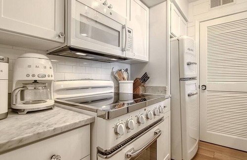 Seabrook Island Condo | Luxury Seabrook Beachfront w/Spectacular Sunsets