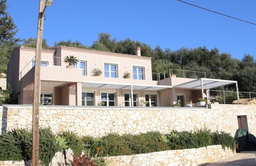 Kassiopi Villa | Luxury seafront Villa in Kassiopi
