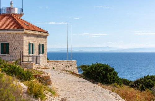 Cove Rogacic Villa | Luxury seafront Villa Lighthouse Ligero on Host island - Vis island