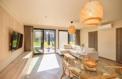 Kurzeme Apartment | Luxury Seaside Home Papės Jūra