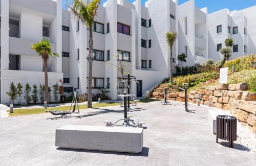 Puerto de la Duquesa Apartment | Luxury Seaview Resort Apartment