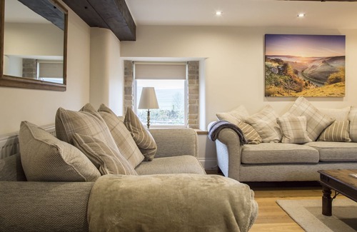 Litton Cottage | Luxury self-catering accomodation with breathtaking views for up to 10 people.