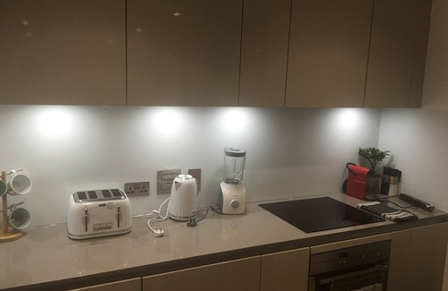 Fairfield Apartment | LUXURY SERVICED APARTMENTS*