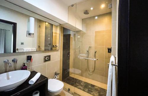 Grand River South East Villa | Luxury Serviced Private Villa with Pool & Golf Ile aux Cerfs