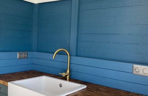 Dragey-Ronthon Cabin | Luxury Shepherd's Hut near the beach