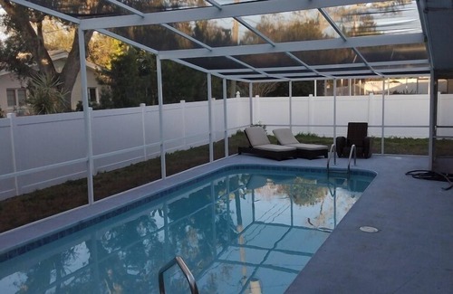 Harbor Bluffs House | Luxury Showstopper!Sleeps16 Pool Spa 2 miles to Beach W/Heated huge pool