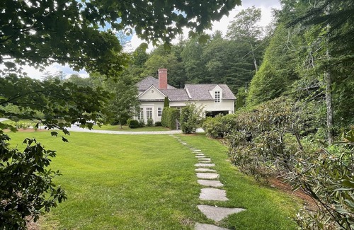 Highlands House | Luxury six bedroom estate home within walking distance of downtown Highlands, NC