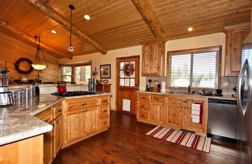 Winter Park House | Luxury SKI-in/SKI-out thru backyard! Incredible Reviews/Hot Tub/Games!