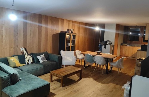 El Tarter Apartment | Luxury Ski to Door 5* Apartment for Families, Couples, Friends (& Small Dogs)