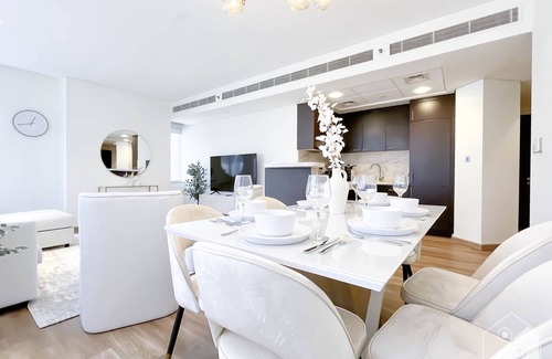 Bur Dubai Apartment | Luxury Skygardens Gorgeous 2B