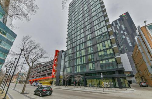 Downtown Winnipeg Apartment | Luxury skyline condo in downtown FREE 24/7 parking