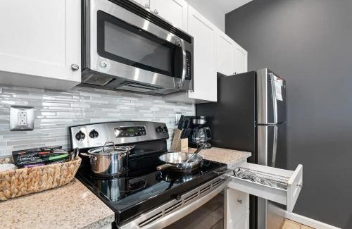Downtown Pittsburgh Apartment | Luxury Skyline Retreat Pittsburgh