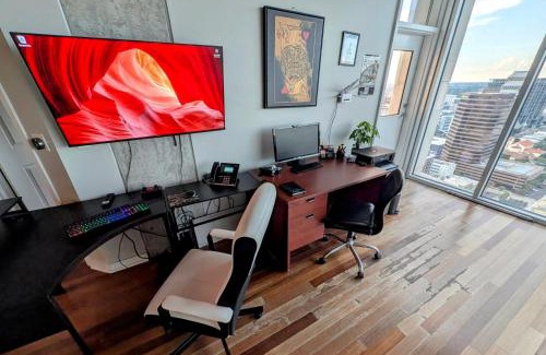 Downtown Orlando Apartment | Luxury Skyrise Penthouse