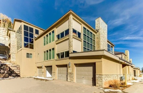 Brian Head House | Luxury Slopeside Retreat, 10+, Free Shuttle
