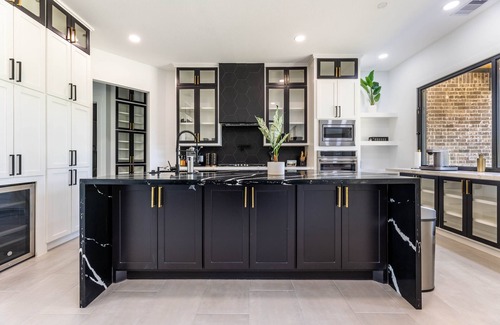 Barrett House | Luxury Smart Home Less Than A Hour From Houston
