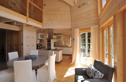 Boersch House | * Luxury solid wood holiday home in a dream location.