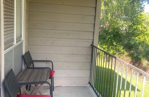Southbelt/Ellington Apartment | Luxury South-Houston Apt
