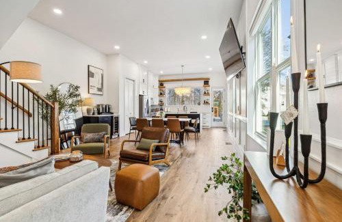 East Hill House | Luxury Spa Retreat Sauna, Hot Tub & Fire Pit