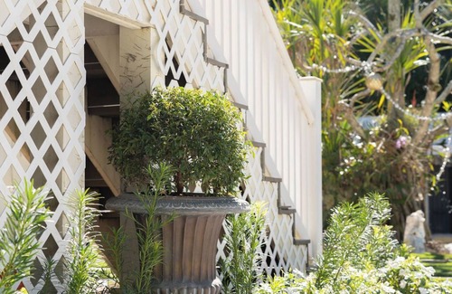 Naples House | Luxury spa retreat w/Pool, Infrared Sauna, cold plunge and stylish renovations