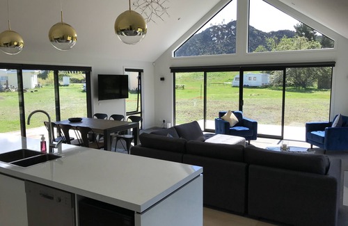 Albert Town House | Luxury, space, and tranquility in beautiful Wanaka