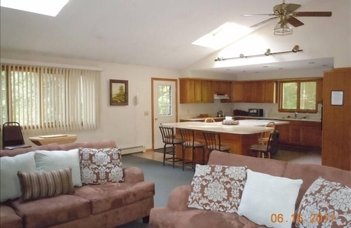 Bridgton Ski Chalet | Luxury, Spacious, 4 BR Chalet, 1 Minute walk to beach, lakefront, pools, skiing
