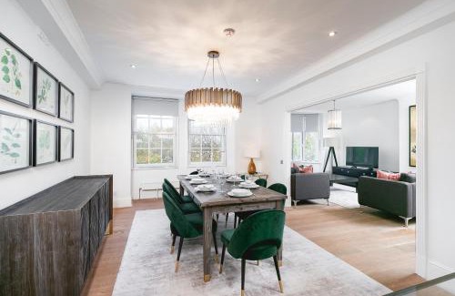 St. Johns Wood Apartment | ' Luxury & Spacious AirConditioned 4 Bed 4 Bath Apartment '
