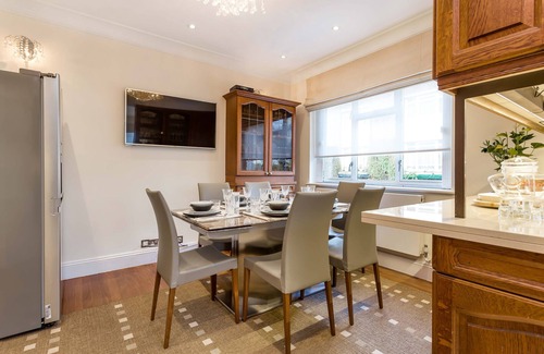 Bayswater House | Luxury Spacious Beautiful Town House In The Heart Of London