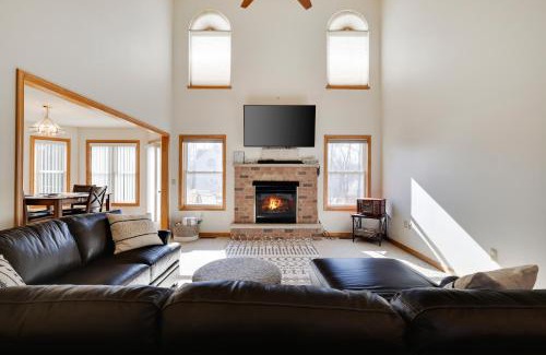 Tobyhanna House | Luxury Spacious Home with some FREE Amenities and Activities!